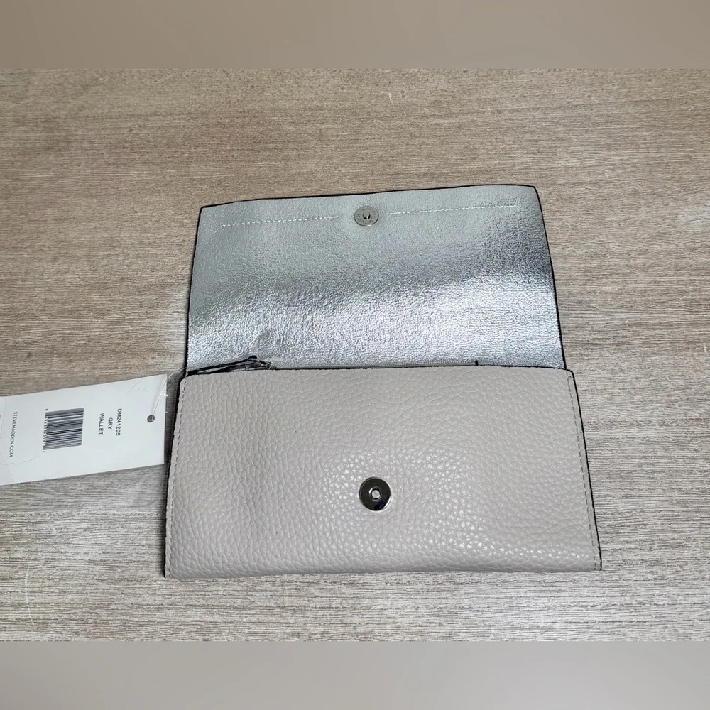NWT Steve Madden Wallet Brandie Style Cream Grey Pebble Women Brand New